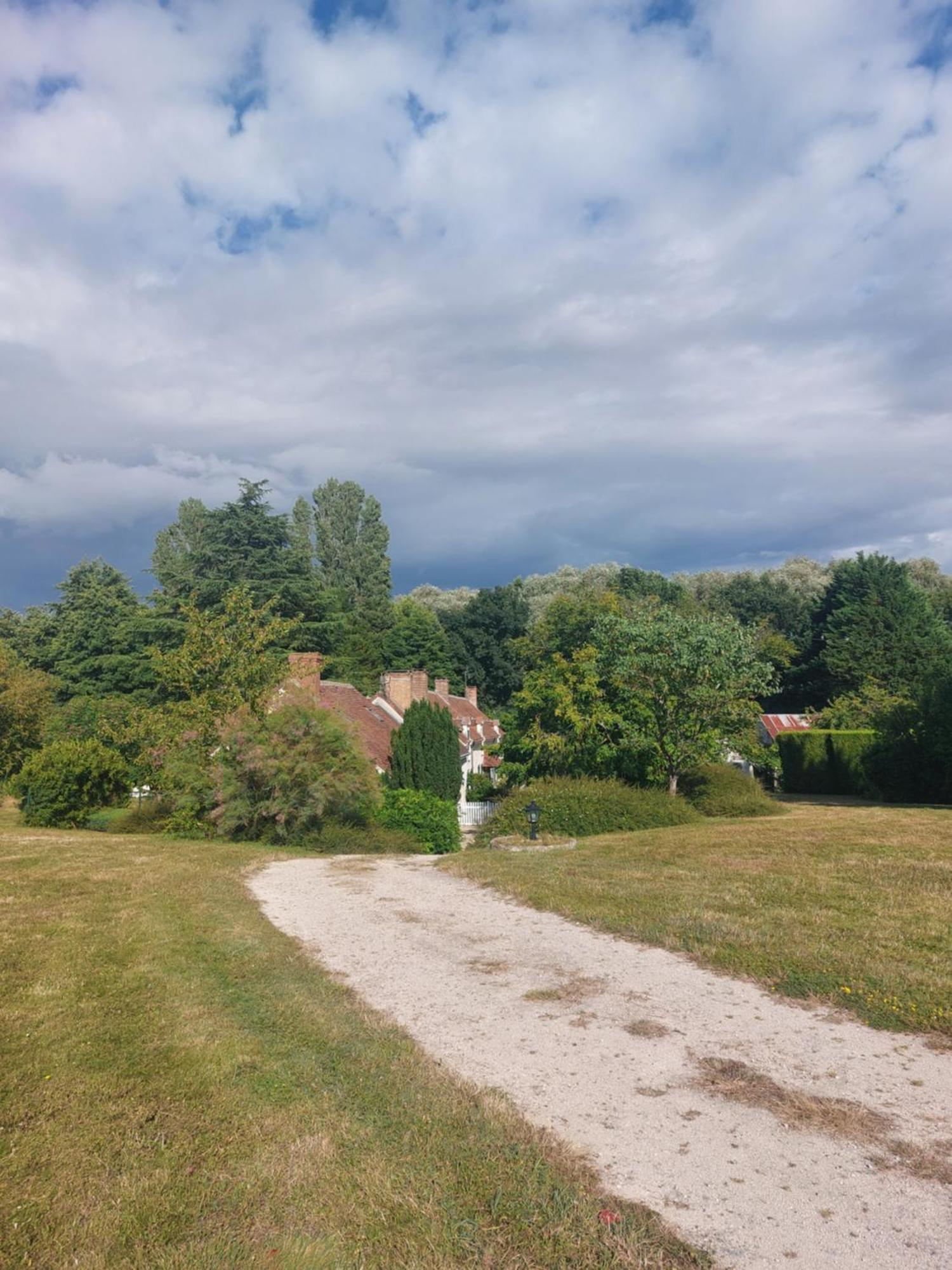 Trainefeuilles - Chambres D'Hotes Proche Zoo De Beauval Le Controis-en-Sologne ภายนอก รูปภาพ